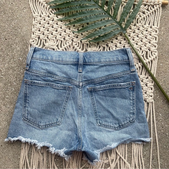 Madewell Jean Shorts Size 26 - The Perfect Jean Short - Picture 4 of 4